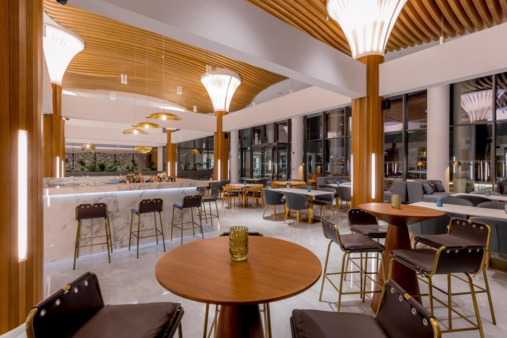 Radisson Beach Resort Lárnaka Eksteriør bilde