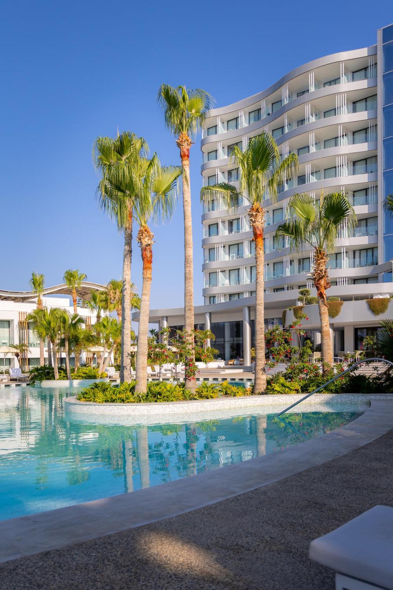 Radisson Beach Resort Lárnaka Eksteriør bilde