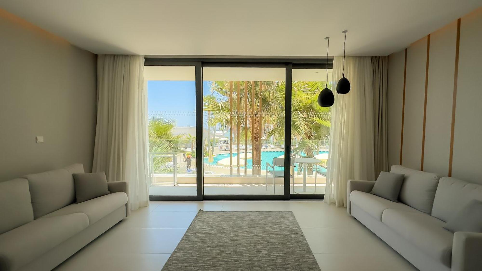 Radisson Beach Resort Lárnaka Eksteriør bilde