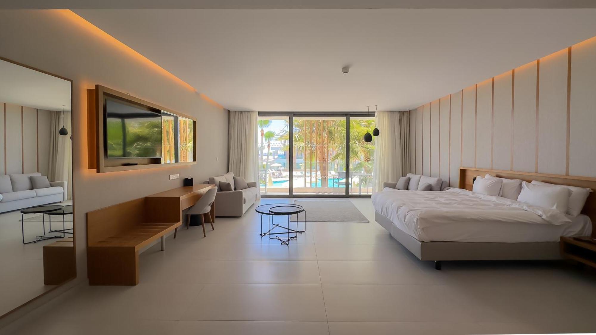 Radisson Beach Resort Lárnaka Eksteriør bilde